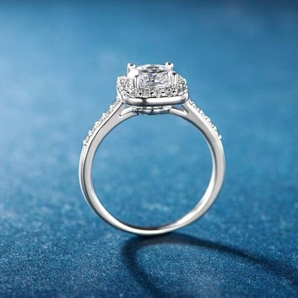 New 18K White Gold Cubic Zirconia CZ Halo Engagement Promise Ring Gift For Her - Picture 5 of 7